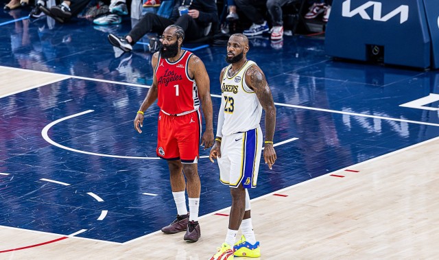 哈登谈生涯持久：詹杜库威我仍能打出高水平 你无法理解这有多难