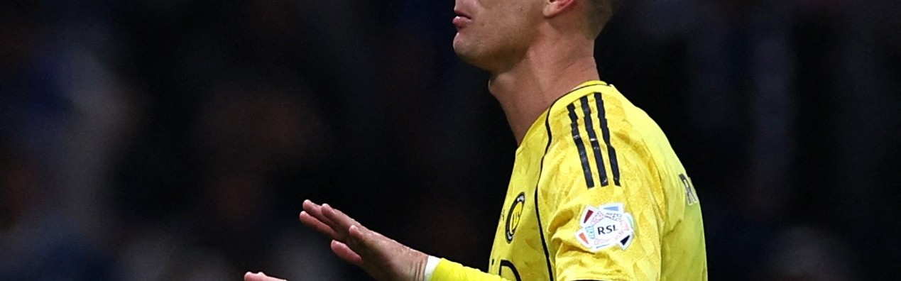 开云APP-明年退役？英媒：C罗很可能在27年夏季离开胜利，且可能就此退役