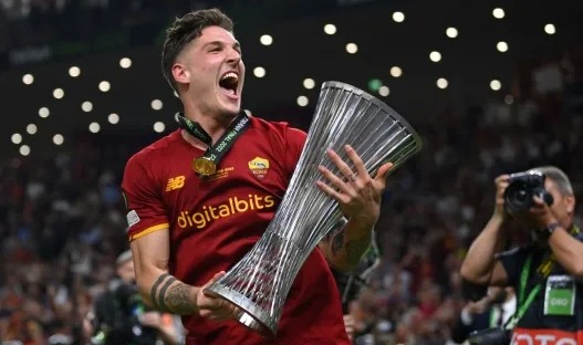 开云体育下载-扎尼奥洛：从前我年少轻狂不够稳重，但现在已经改变了