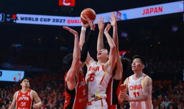 开云体育下载-三分6中5，拿全队5个第一！球迷：没有你不知道这场比赛要输多少