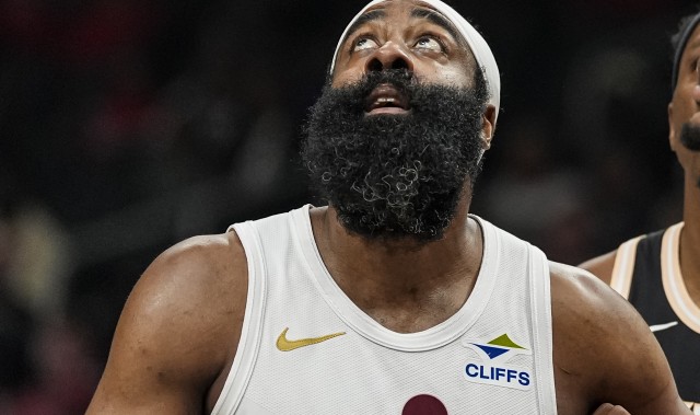 哈登：今天没能更好地破解对手的紧逼盯防 必须打得更有侵略性